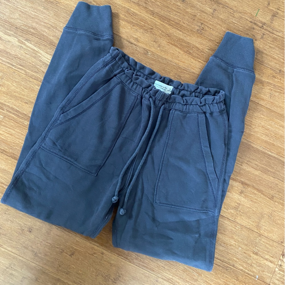 Abercrombie & Fitch soft AF joggers size small LONG